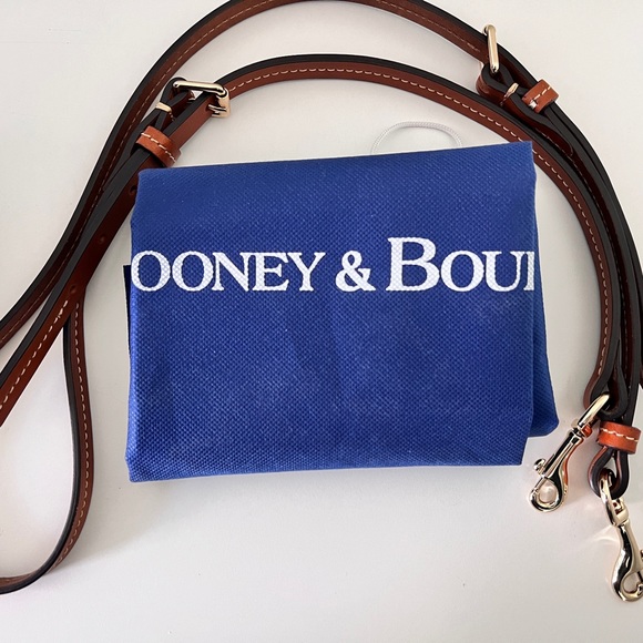 Dooney & Bourke | Small Heidi Satchel | Black Smooth Leather | Like New | Luxury - Picture 9 of 9